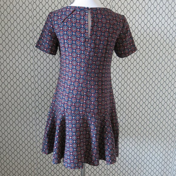 Banana Republic Multi Color Print Short Sleeve Drop Waist Dress - Size 2P - Picture 3 of 8
